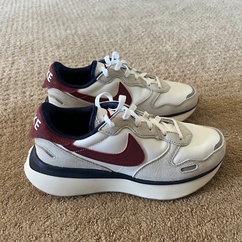 Nike Waffle Trainers size 7!